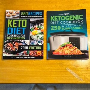 Set of 2 keto cookbooks.